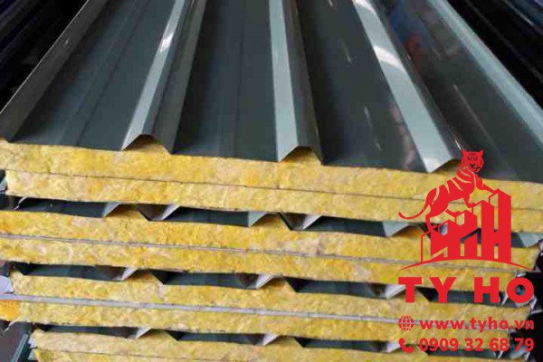 Tôn cách nhiệt Rockwool