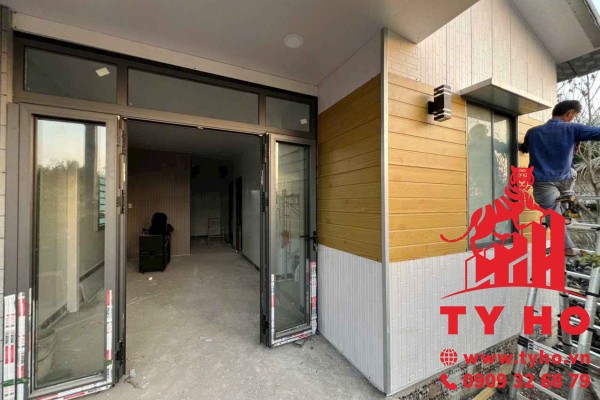 Báo giá Ultra Panel AZ100 mới nhất: Vật liệu đỉnh cao, chi phí cực mềm