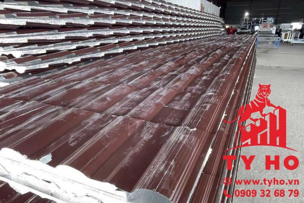 [Cập nhật 2026] Báo giá tôn giả ngói cách nhiệt chi tiết theo từng loại và độ dày