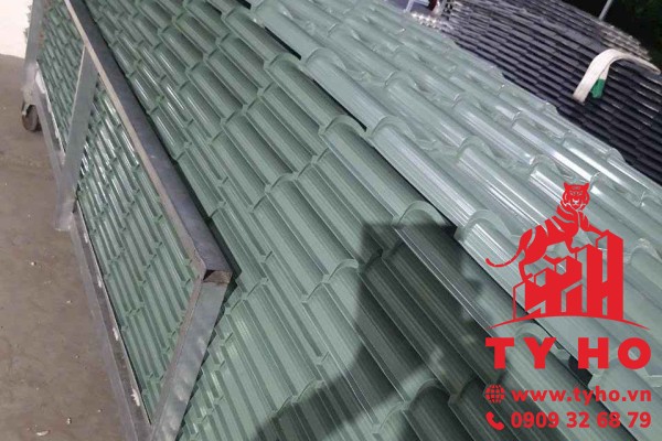Tôn xốp giả ngói Zacs Hoa Cương bao nhiêu tiền mét? -  giá siêu hời, thời điểm vàng để mua
