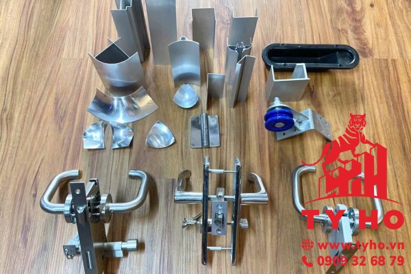 Phụ kiện nhôm vách panel giá bao nhiêu và những yếu tố ảnh hưởng?